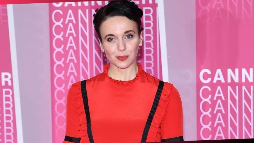 what happened to amanda abbington